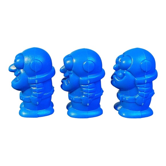 KooKooNauts Game Milton Bradley 3X BLUE Astronaut Replacement Pieces 1995 RARE - Picture 4 of 4